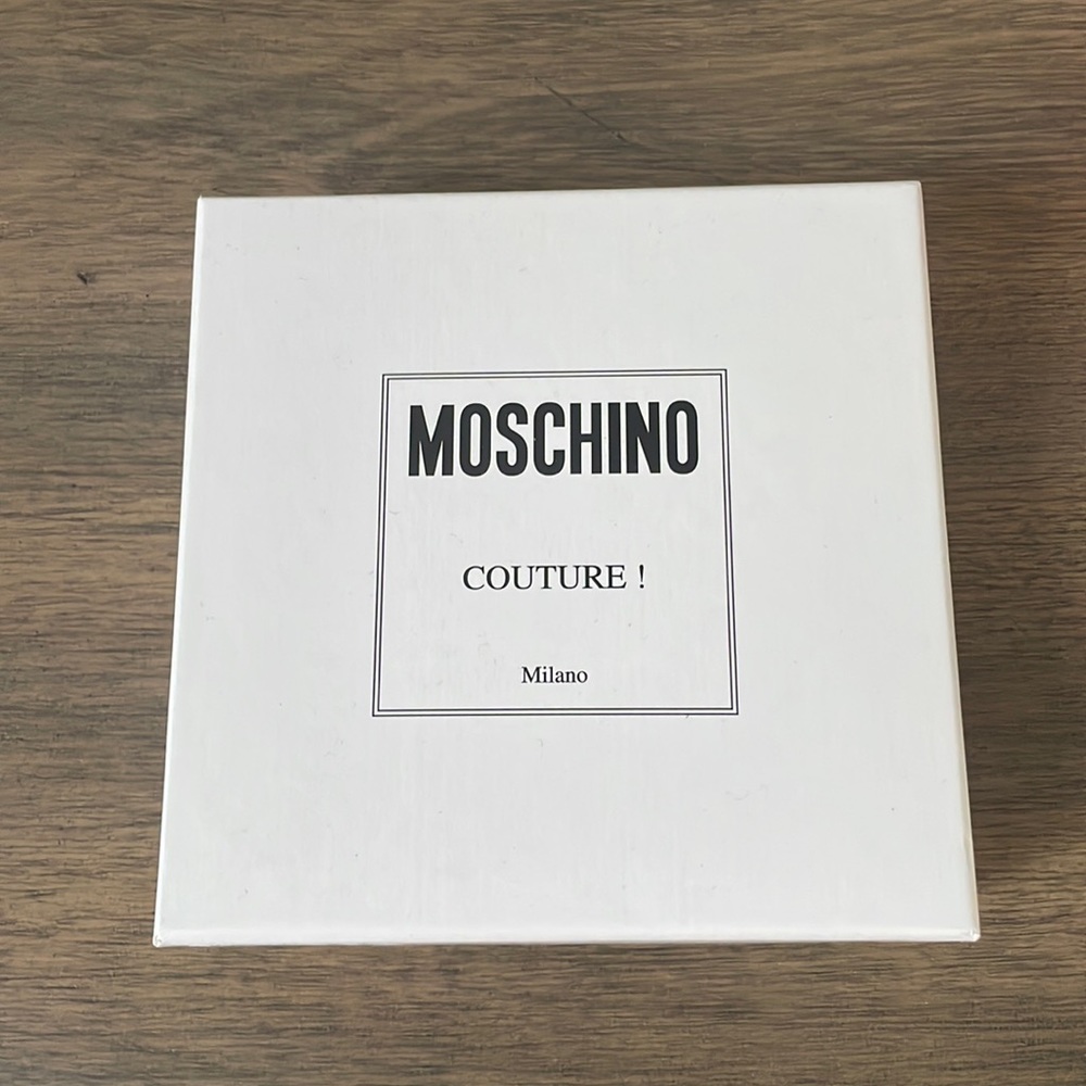Moschino Logo Skinny Belt - Picture 4 of 5